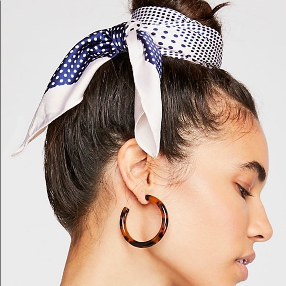 Free People Total Betty Silky Dot Bandana NWOT - Picture 2 of 5